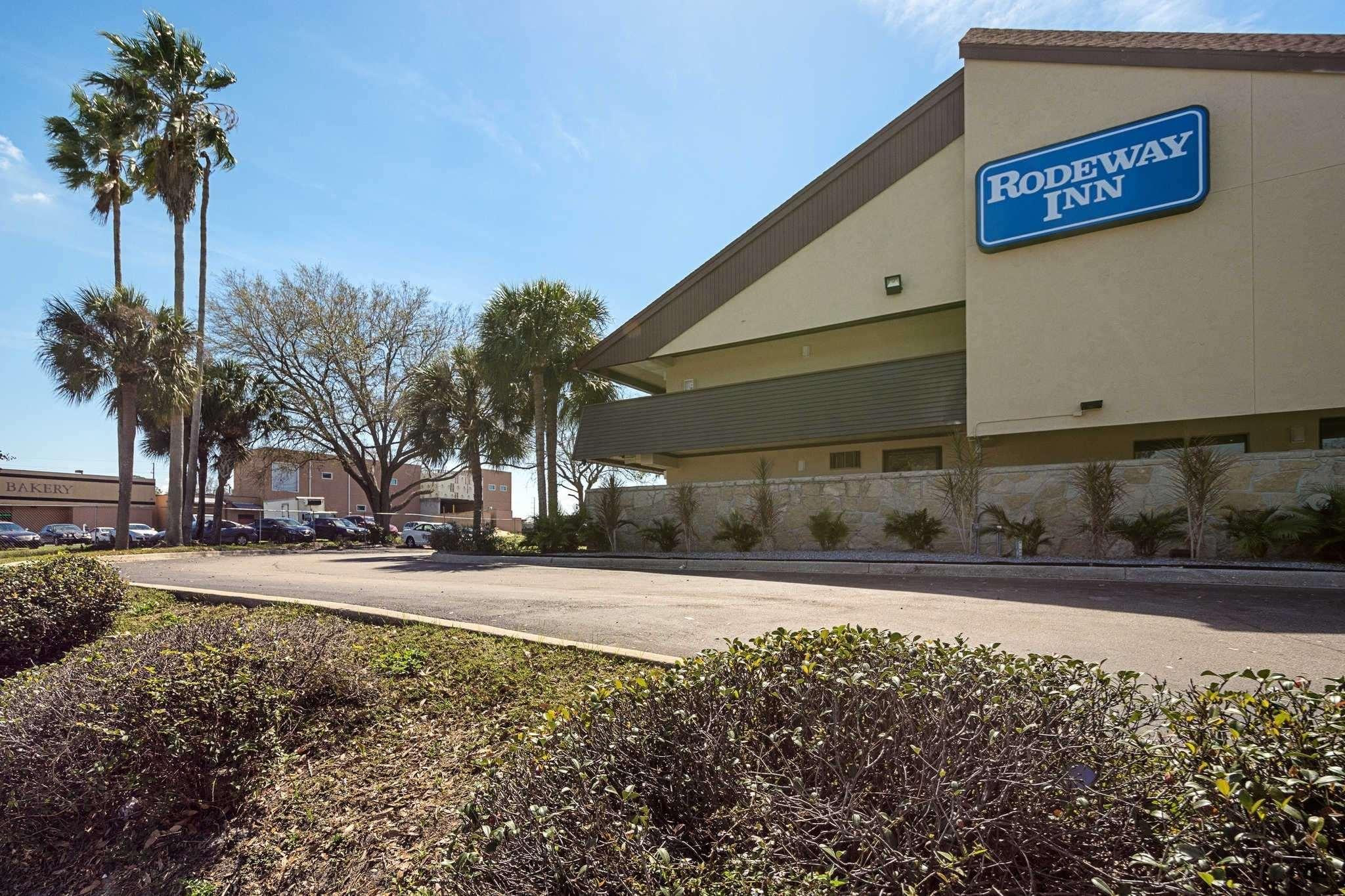 Bay Inn On Busch Tampa Exterior foto