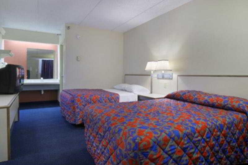 Bay Inn On Busch Tampa Habitación foto
